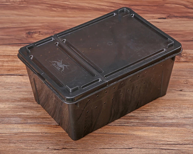 Simple Plastic Reptile Breeding Box Terrarium 20x20x25cm